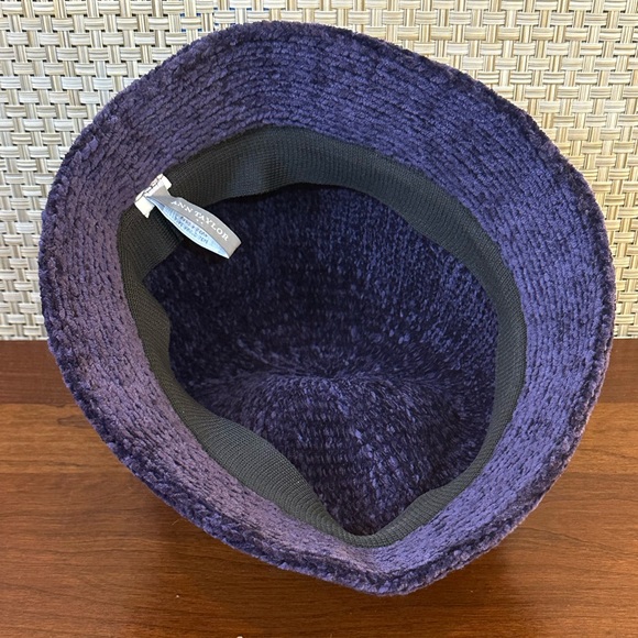 VTG 1990s Ann Taylor Purple Chenille Bucket Cloche Hat L - Picture 5 of 7